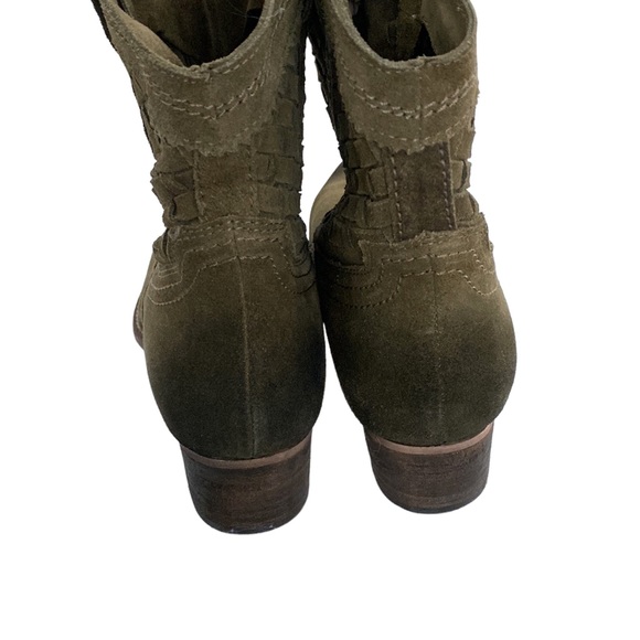Skechers Olive Green Distressed Suede Leather Slip-on Western Boots Booties - Picture 2 of 7